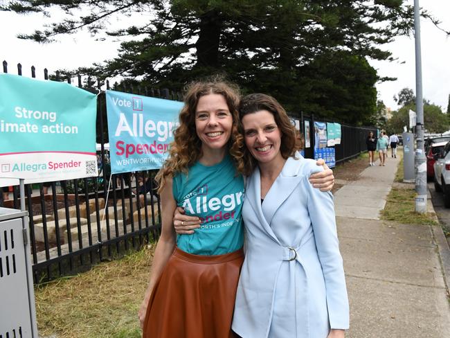 Allegra Spender (right), Independent candidate for Wentworth hugs her fashion designer sister Bianca Spender outside Bondi Beach Public School on election day. (Photo by James D. Morgan/Getty Images)