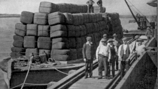  Wool from upstream about to be unloaded at the Goolwa wharf, in 1908.