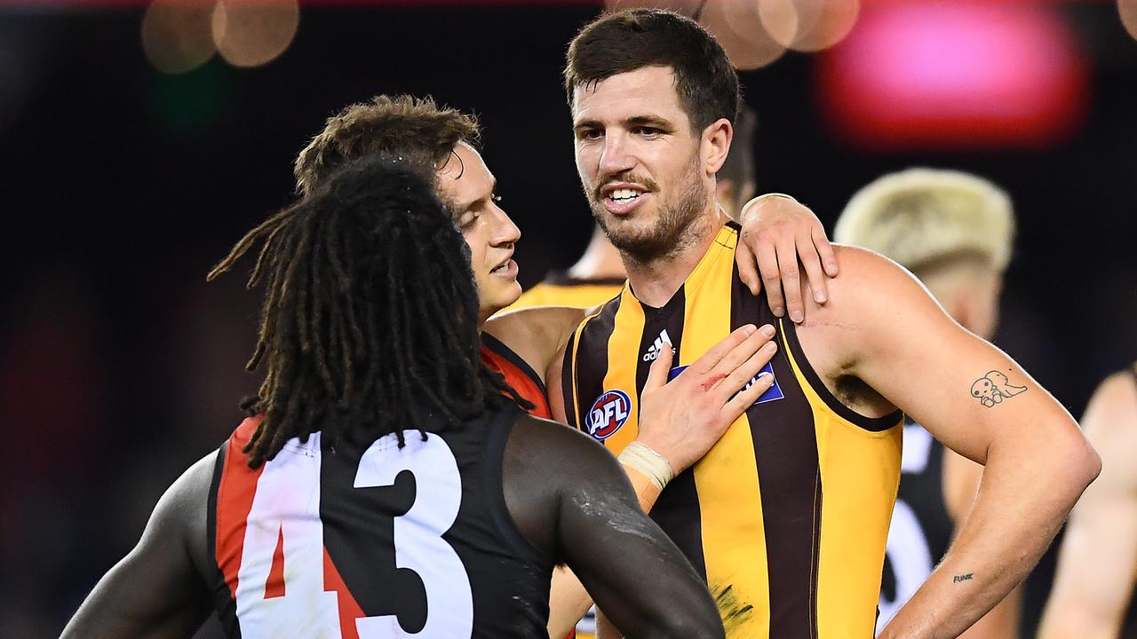Orazio Fantasia of the Bombers shook hands with Ben Stratton post-game, despite the latter’s controversial pinching tactics.