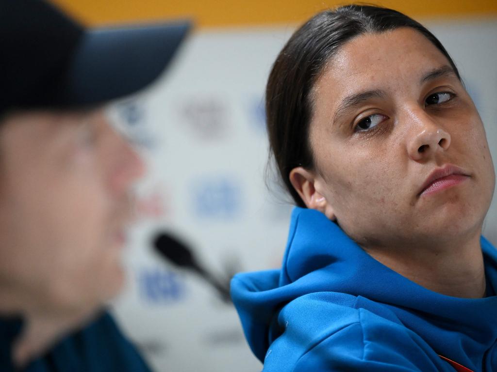 Coach Tony Gustavsson (L) has a huge call to make on how to use Sam Kerr. Picture: FRANCK FIFE / AFP.