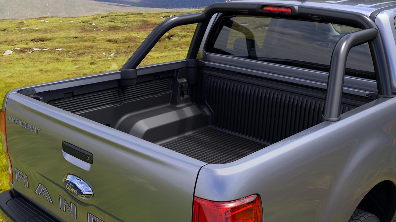 The XL Sport gets a black sports bar and bedliner as standard.