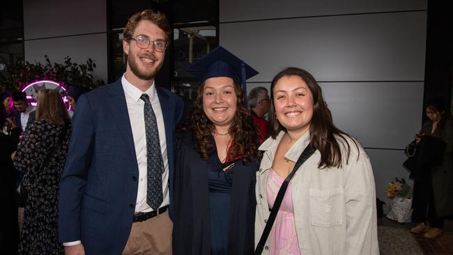 03-10-2023 Deakin University education graduations at the waterfront campus. Mitch Hand, Jacqui Honeywell and Georgia Honeywell
