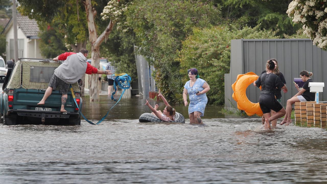 Victoria’s flood crisis: Shepparton, Mooroopna, Kialla, Rochester and ...