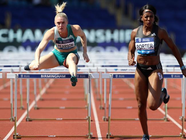 Great Britain's Tiffany Porter and Australia's Sally Pearson compete in Birmingham.