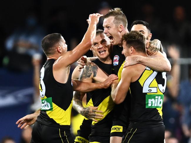 ***AUSTRALIA BEST OF SPORT - YEAR IN REVIEW*** BRISBANE, AUSTRALIA - OCTOBER 24: Jack Riewoldt of the Tigers celebrates kicking a goal with team mates during the 2020 AFL Grand Final match between the Richmond Tigers and the Geelong Cats at The Gabba on October 24, 2020 in Brisbane, Australia. (Photo by Quinn Rooney/Getty Images)