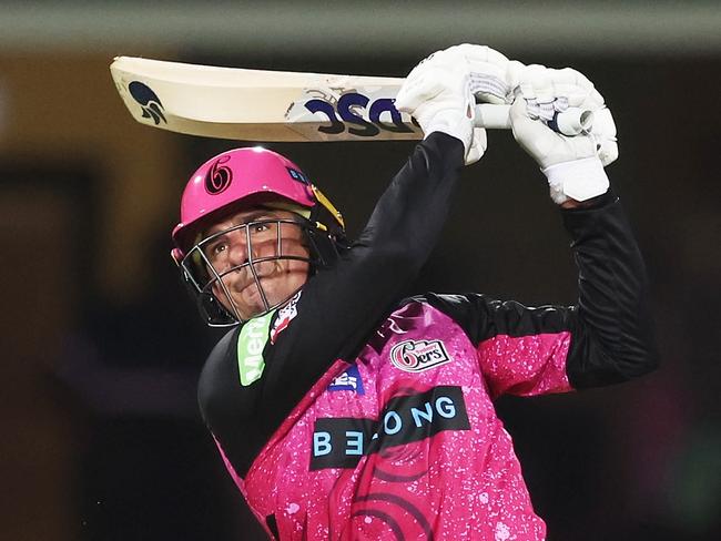 SYDNEY, AUSTRALIA - DECEMBER 16:  Moises Henriques of the Sixers bats during the BBL match between Sydney Sixers and Melbourne Renegades at Sydney Cricket Ground, on December 16, 2024, in Sydney, Australia. (Photo by Matt King/Getty Images)