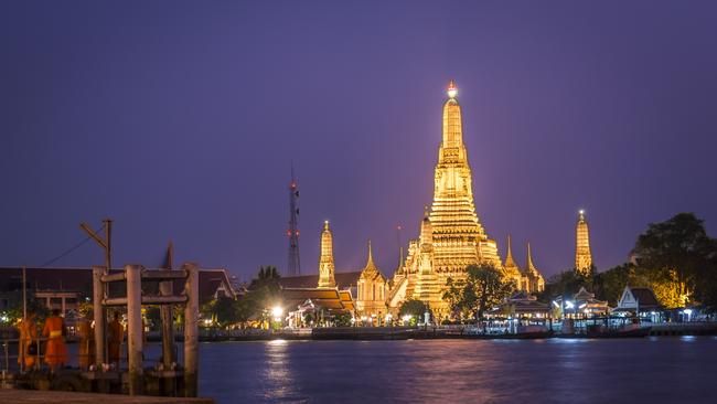 A night view of the 80m high Wat Arun in Bangkok.