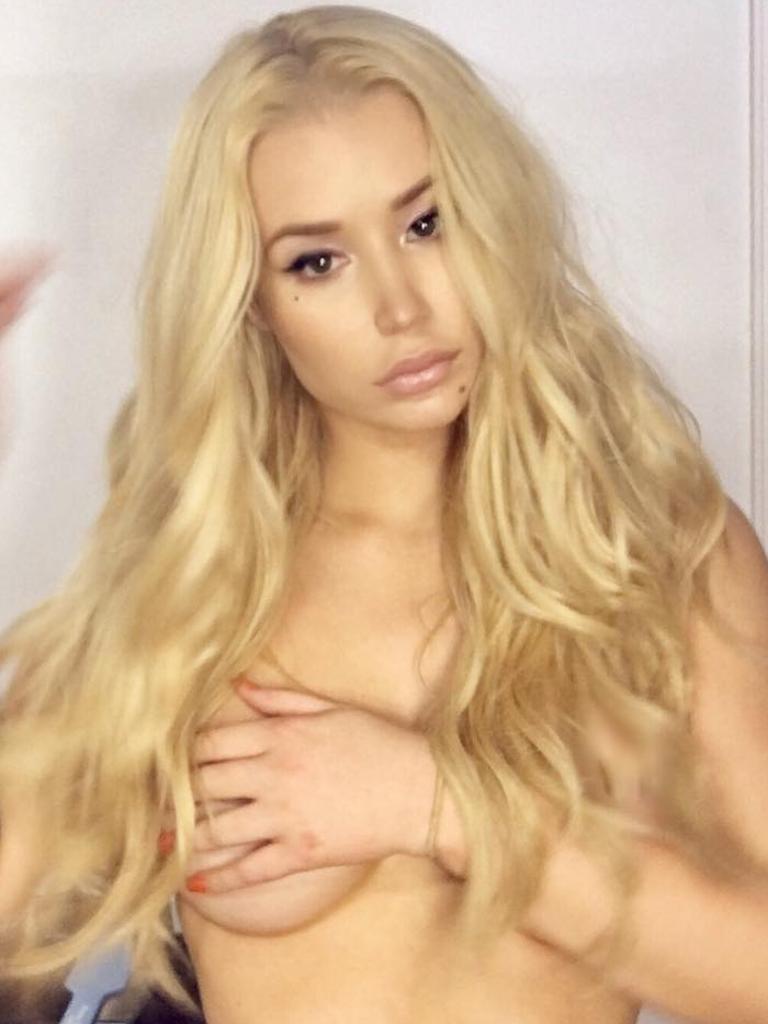 Iggy Azalea strips for fashion website shoot | Daily Telegraph