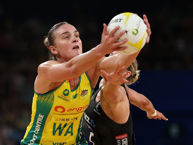 PERTH, AUSTRALIA - OCTOBER 27: Liz Watson of Australia receives a pass during game three of the Constellation Cup between Australia Diamonds and Silver Ferns at RAC Arena on October 27, 2024 in Perth, Australia. (Photo by Paul Kane/Getty Images)