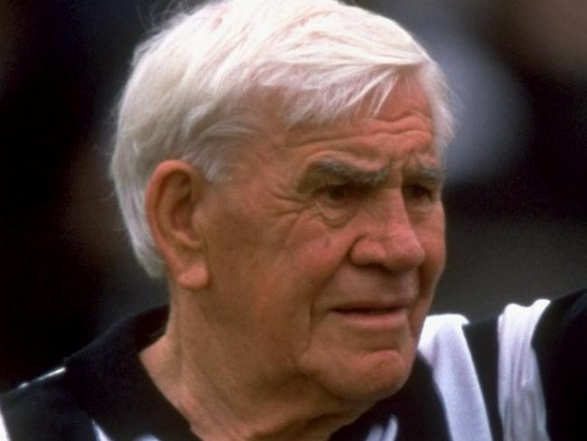 1999:  Collingwood legend Lou Richards at the last game at Victoria Park in Melbourne during the 1999 AFL Season in Australia. \\ Mandatory Credit: Allsport AUS /Allsport