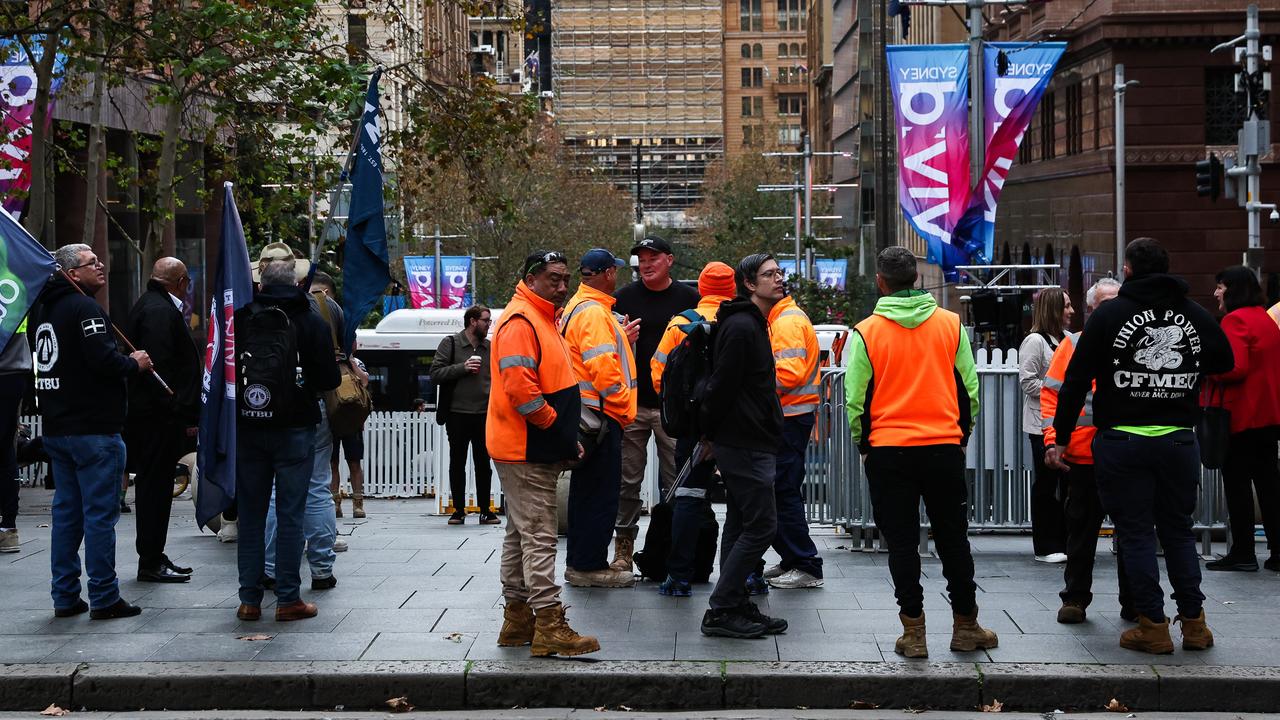 Unionists at the protest. Photo: NewsWire/ Gaye Gerard