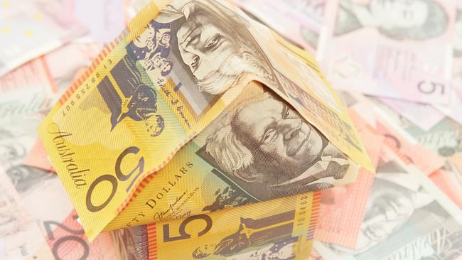 Knox and Yarra Ranges ratepayers will receive some cash back on their rates bill after an administration error.