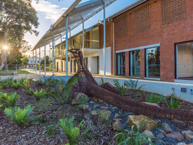 Lismore Regional Art Gallery will hosts more than 1000 permanent pieces.