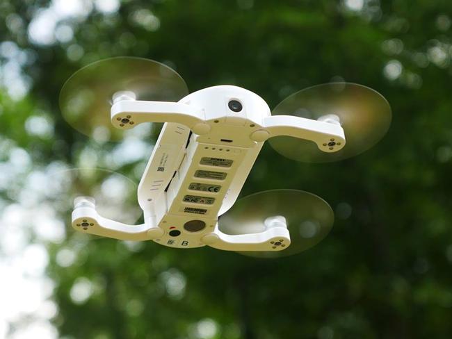 This tiny drone is perfect for selfie lovers