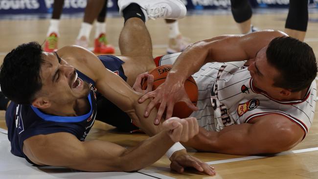 Shea Ili and Mason Peatling, once teammates, now rivals on the court. Picture: Getty Images