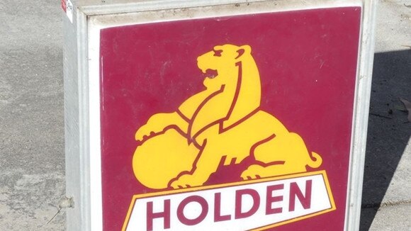 Marvelcraft Original Holden Illuminating Sign. Credit: Grays/ Sexton and Green