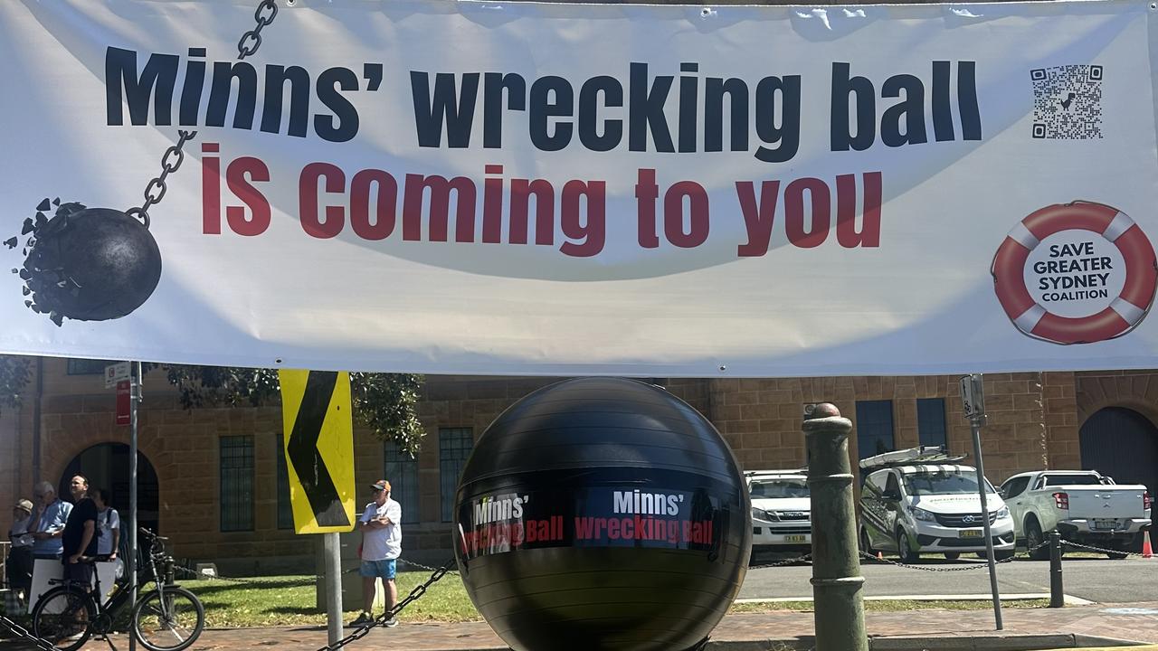 Mayors from several councils, including the Randwick, North Sydney, Hills Shire, Woollahra and Hunters Hills Council, attended the protest.