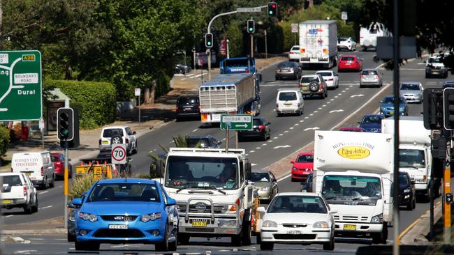 Traffic bottlenecks in North Western Sydney. Pennant Hills Rd, Pennant Hills.