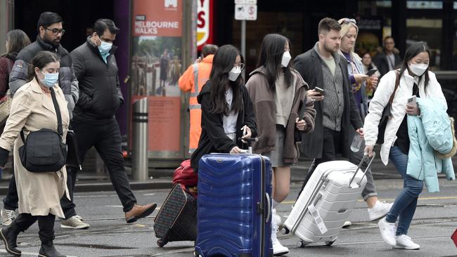 The Victorian government is under pressure to bring back mask mandates. Picture: Andrew Henshaw