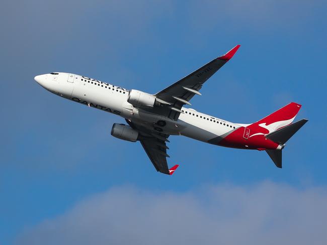 SYDNEY, AUSTRALIA : Newswire Photos  SEPTEMBER 04 2023: A general view of a Qantas Plane taking off at Sydney Airport. NCA Newswire / Gaye Gerard