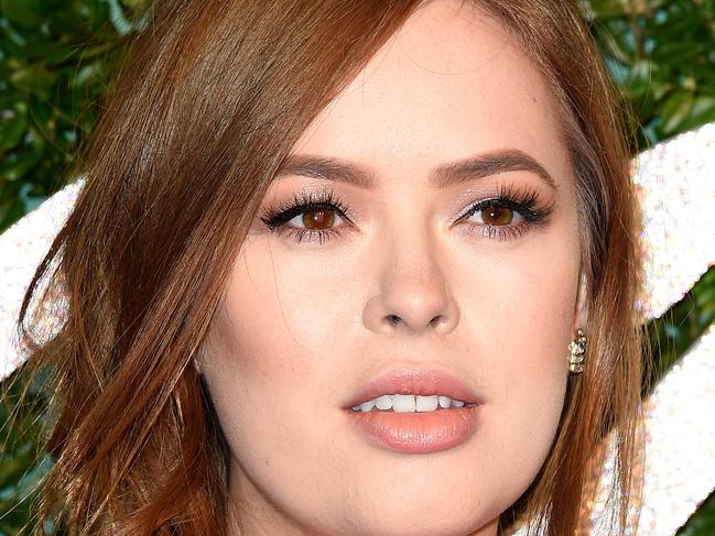 LONDON, ENGLAND - DECEMBER 01: Tanya Burr attends the British Fashion Awards at London Coliseum on December 1, 2014 in London, England. (Photo by Pascal Le Segretain/Getty Images)