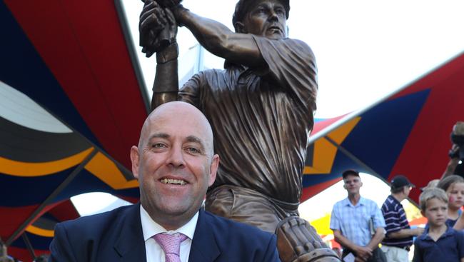 Darren Lehmann and his statue at Adelaide Oval.