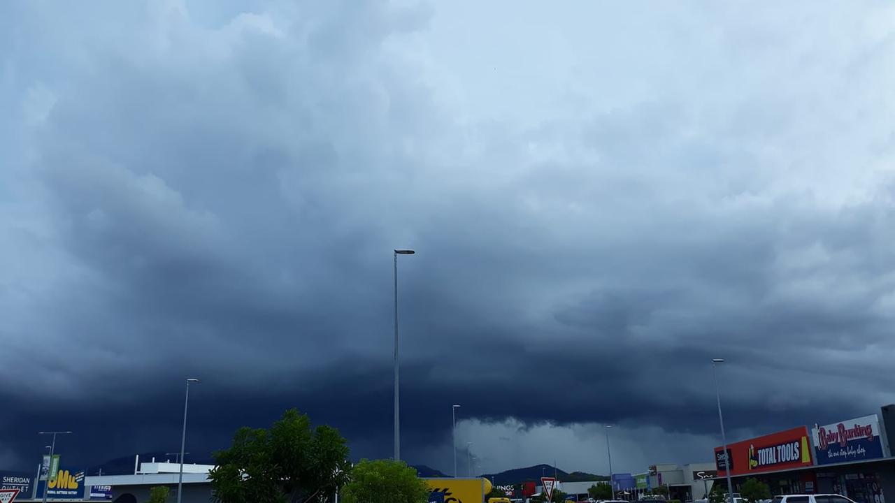 Townsville storm. Dave Hasling