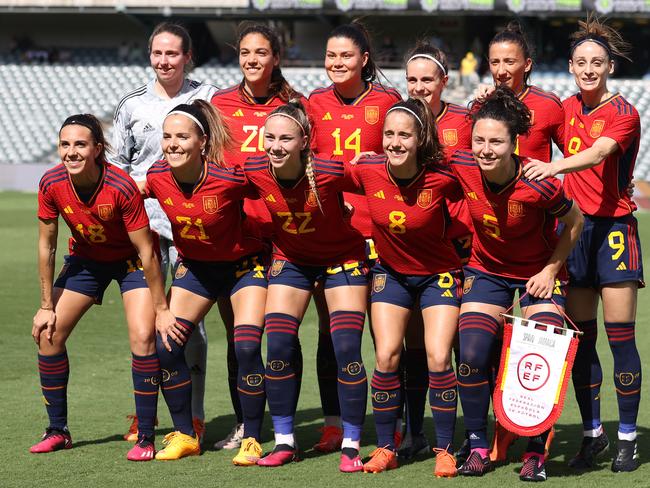 GOSFORD, AUSTRALIA - FEBRUARY 16: Spain line up before the game for the offical photo during the Cup of Nations match between Spain and Jamaica at Industree Group Stadium on February 16, 2023 in Gosford, Australia. (Photo by Scott Gardiner/Getty Images)