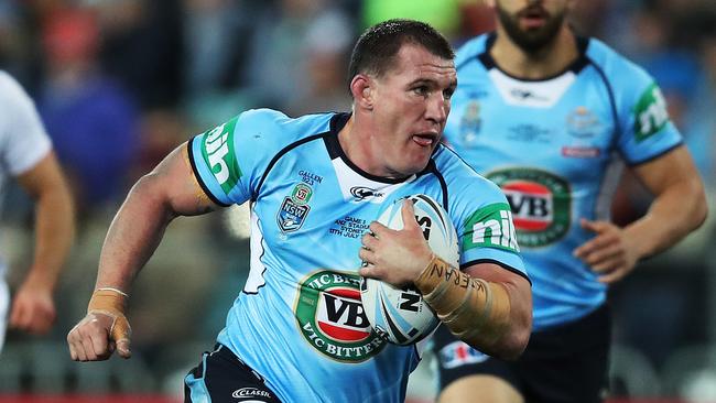 Paul Gallen on another trademark burst for New South Wales. Picture. Phil Hillyard