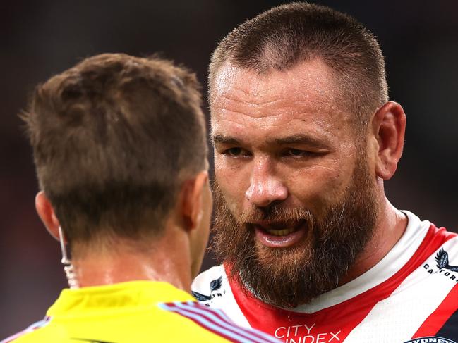 SYDNEY, AUSTRALIA - MARCH 30: Referee Grant Atkins speaks to Jared Waerea-Hargreaves of the Sydney Roosters during the round five NRL match between the Sydney Roosters and the Parramatta Eels at Allianz Stadium on March 30, 2023 in Sydney, Australia. (Photo by Mark Kolbe/Getty Images)