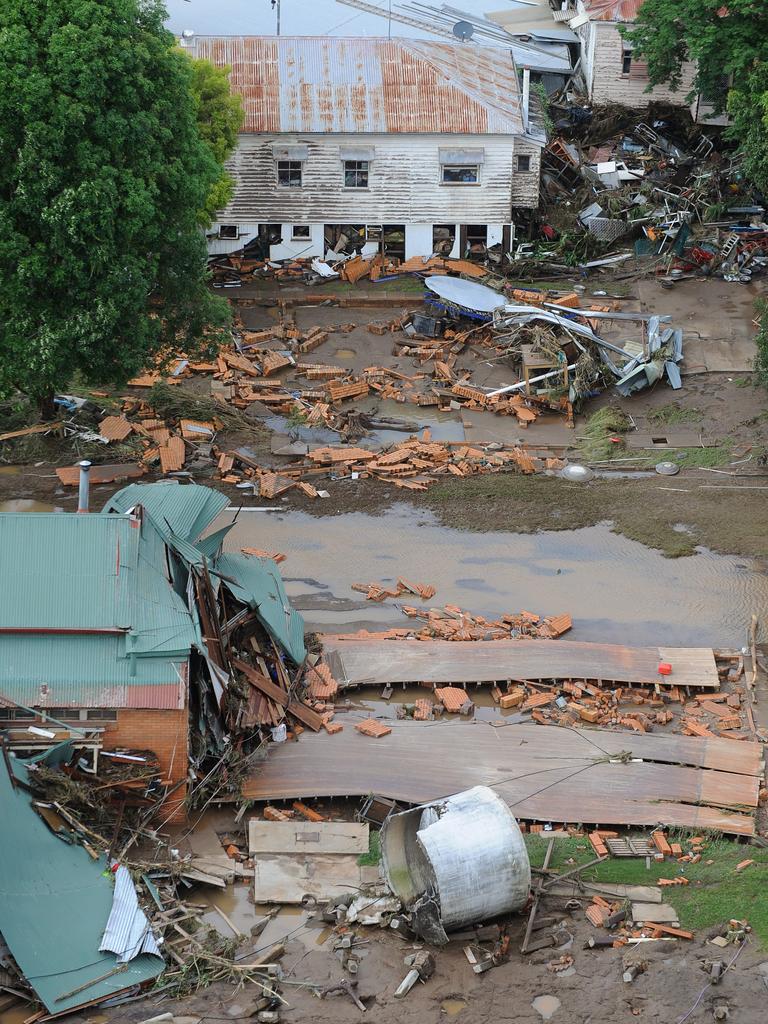 Devastation in the town of Grantham west of Brisbane where lives were lost following flood waters Jan. 12, 2011. (AAP Image/Dave Hunt)