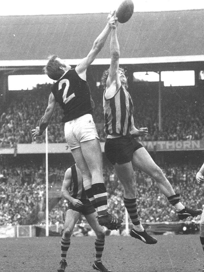 Players go at it in the 1971 grand final. Picture: HWT