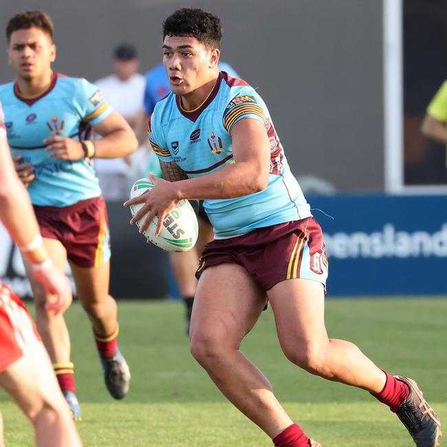 Jeremaiah Tamepo takes on the line for Keebra Park. Picture: Liam Kidston