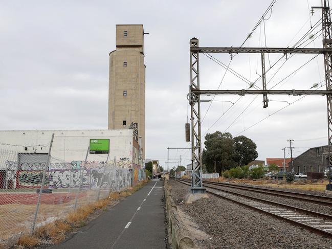 The Brunswick silo is set to be painted. Picture: George Salpigtidis