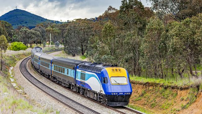 Former premier Steve Bracks thinks a very fast train between Melbourne and Sydney would make a good investment.