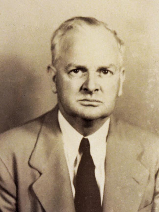 Dick Ellis's ID photo for the British Chamber of Commerce, Vienna, 1927. Picture: National Library of Australia