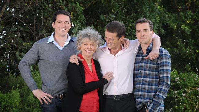 2011: The Stefanovics: His brother Peter, mother Jenny and other brother Tom.