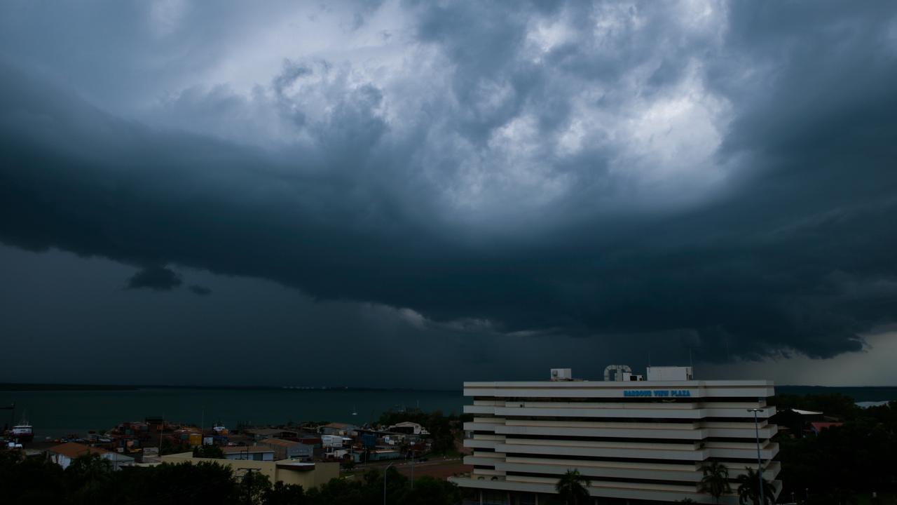 Likelihood of tropical low forming into cyclone off NT explained