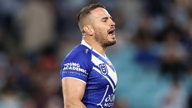 SYDNEY, AUSTRALIA - APRIL 02: Josh Reynolds of the Bulldogs talks to team mates during the round five NRL match between Canterbury Bulldogs and North Queensland Cowboys at Accor Stadium on April 02, 2023 in Sydney, Australia. (Photo by Cameron Spencer/Getty Images)