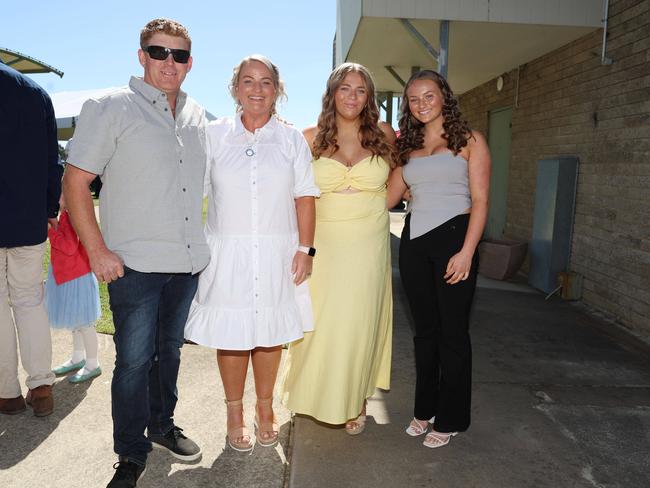 BAIRNSDALE, AUSTRALIA – MARCH 22 2024 Chris, Jodie, Shane and Tayla Mills attend the Bairnsdale Cup race day. Picture: Brendan Beckett