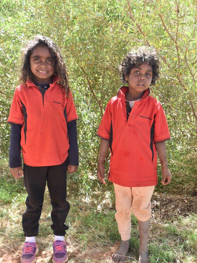 Ampilatwatja School. Seandrea Peterson, Monica Morton.