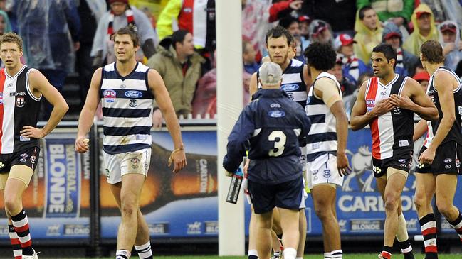 Tom Hawkins was wrongly awarded a goal in the 2009 grand final.