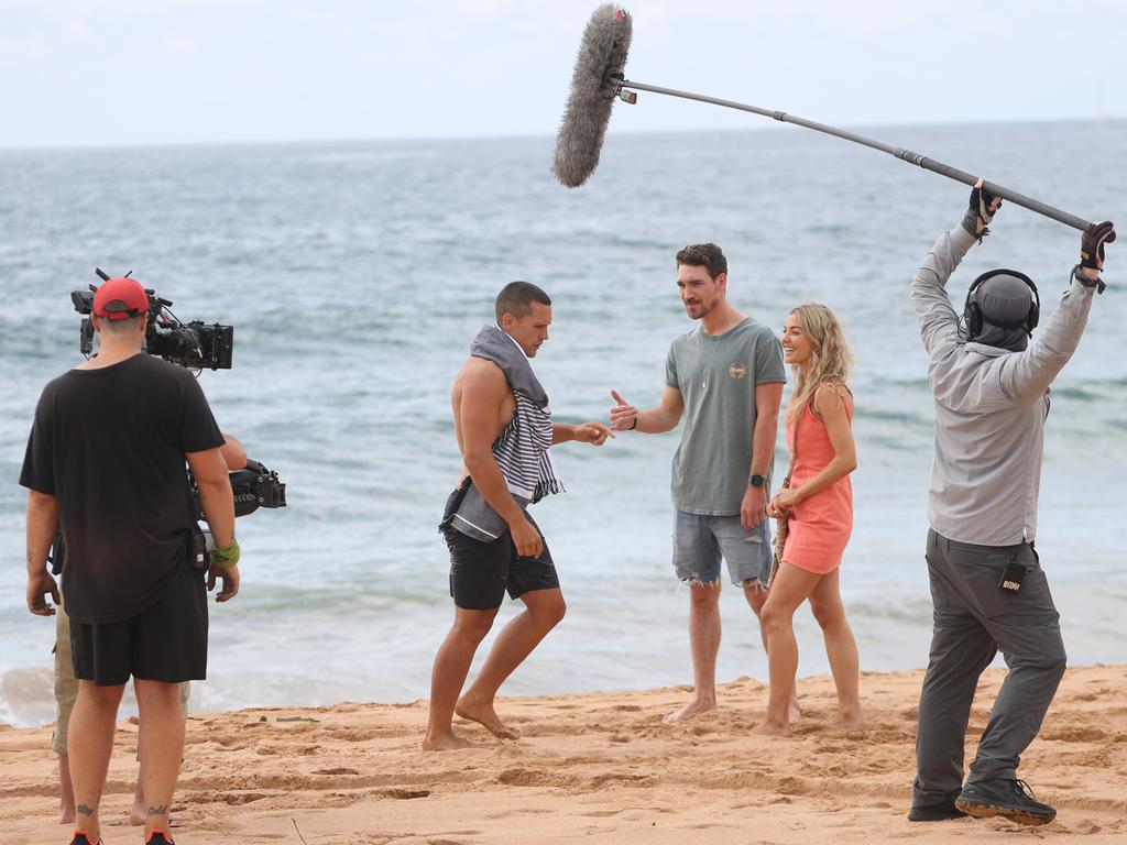 Sam Frost reveals she quit Home And Away for mental health reasons