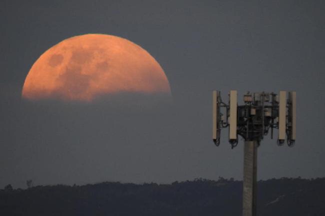 The Blood Moon from SA: Moulik Bavisi