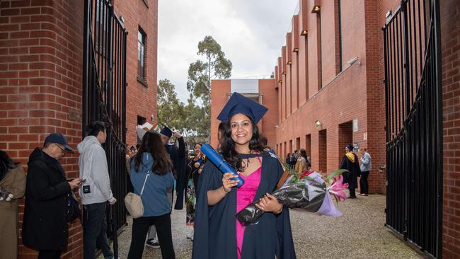 05-10-2023 Deakin University Accounting and Finance Graduation. Sonal Patel