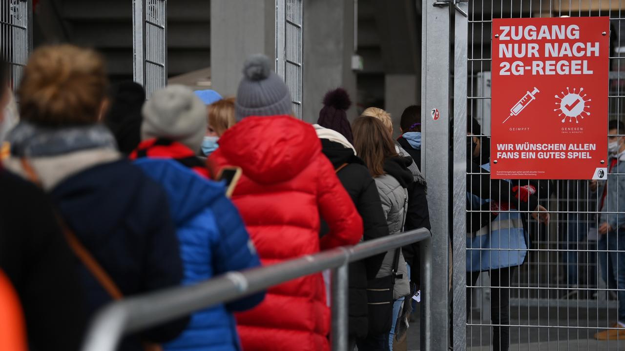 German politicians are considering vaccine mandates, as the country battles a pandemic-high influx of cases. Picture: Matthias Hangst/Getty Images.