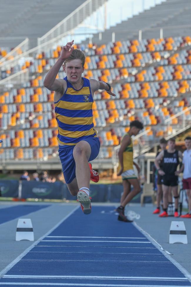 AIC Track &amp; Field Championships from QSAC, Photos by Stephen Archer