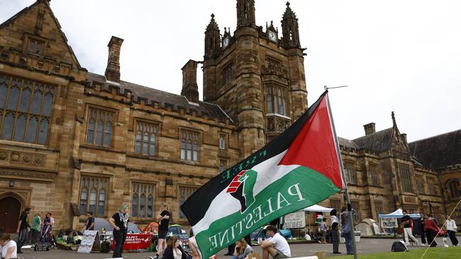 Students set up for a Pro-Palestinian Sit In which is happening in the UniversityÃ&#149;s around the world to protest the continuing war in Gaza. Picture: Richard Dobson