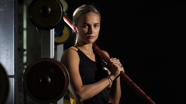 Pole vaulter Liz Parnov is determined to fight back from the broken leg that has cruelled her Rio dream.