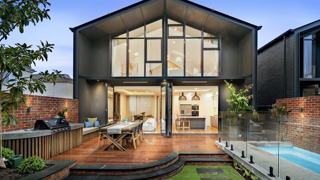 The bank valued the Elsternwick home less than the $3.067 million price tag.